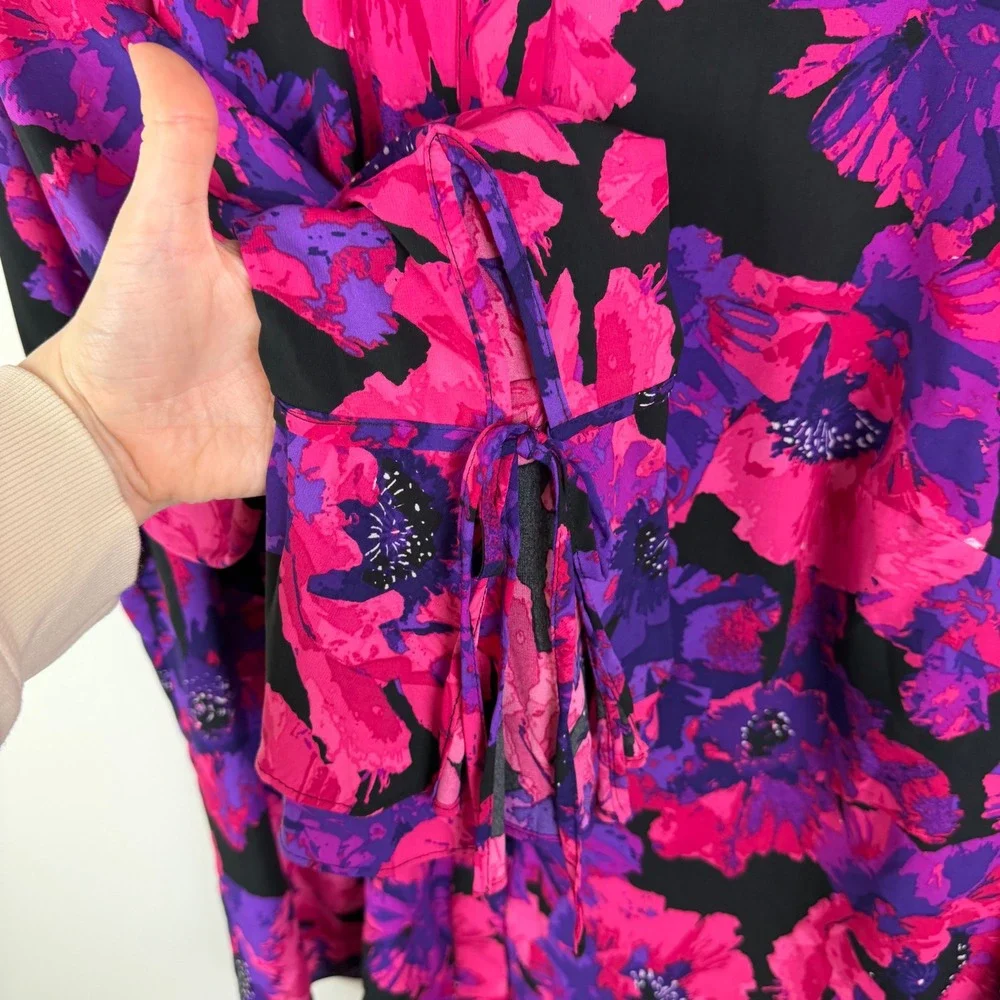 Calvin Klein Floral Blouse Size 1X Office Career Date Night Bold Bloomcore Comfy
